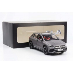 Mercedes-Benz Classe GLA (H247) del 2020 grigio scuro opaco 1:18